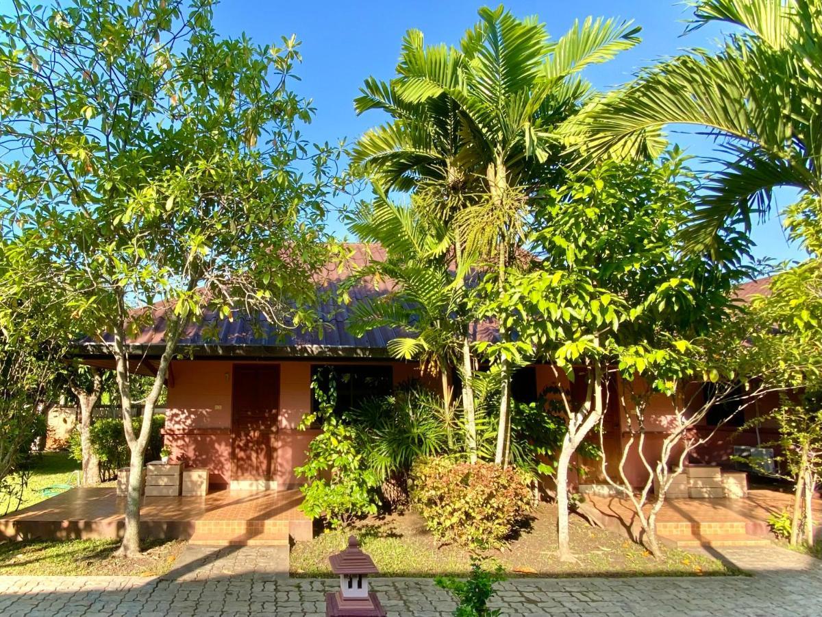 Mom And Me Resort & Farm Doi Saket エクステリア 写真